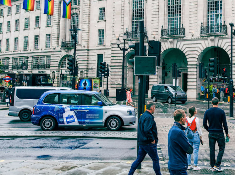 Drovo taxi campaign in central London