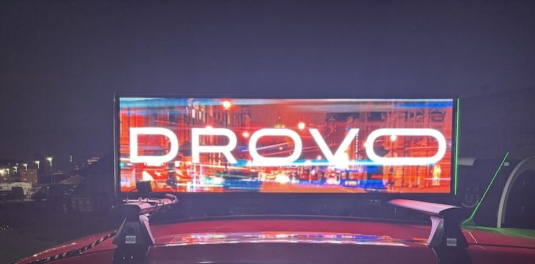 Drovo on-vehicle advertising screen